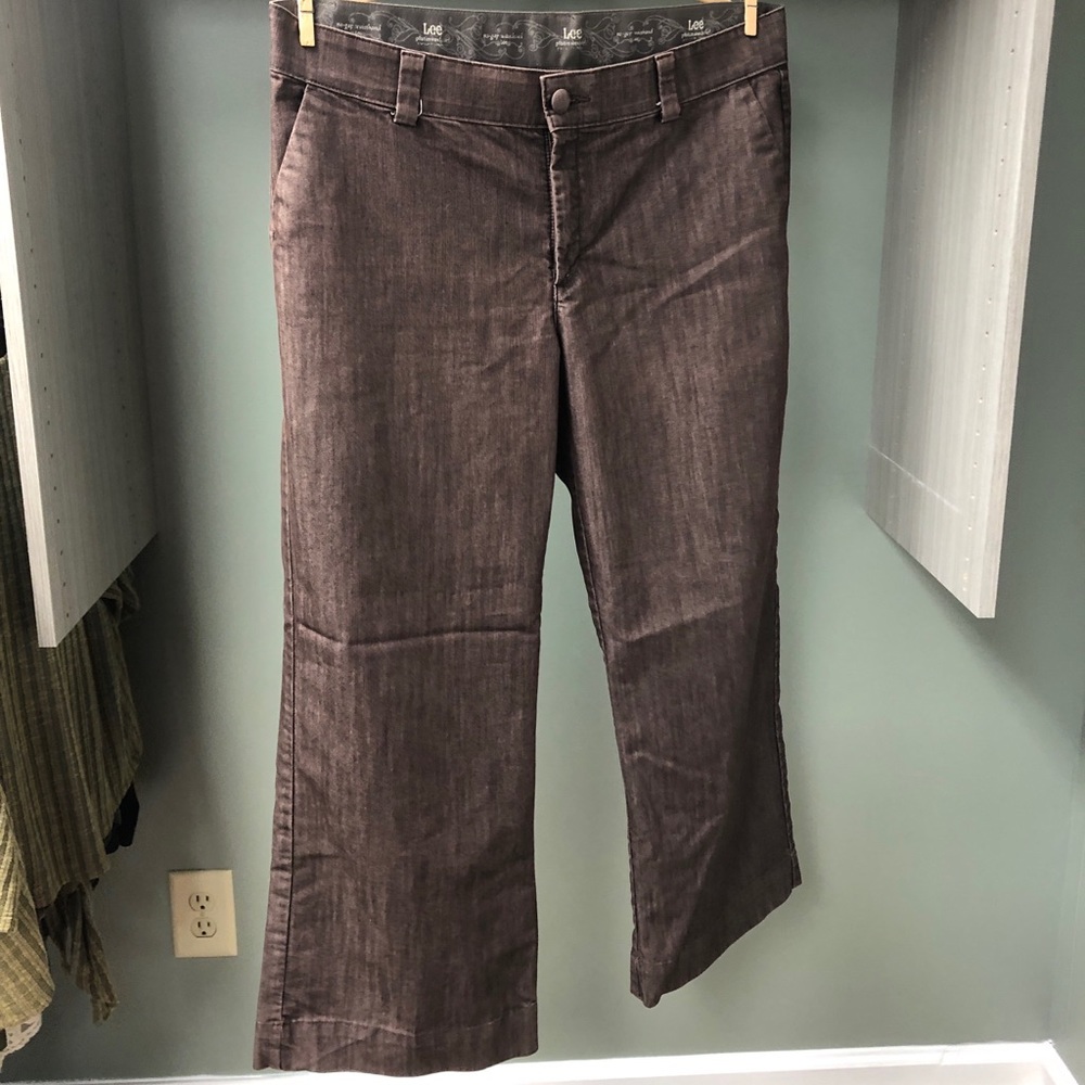Lee Platinum Label Womens No Gap Waistband Mid-Rise. Brown. Size 18 Short